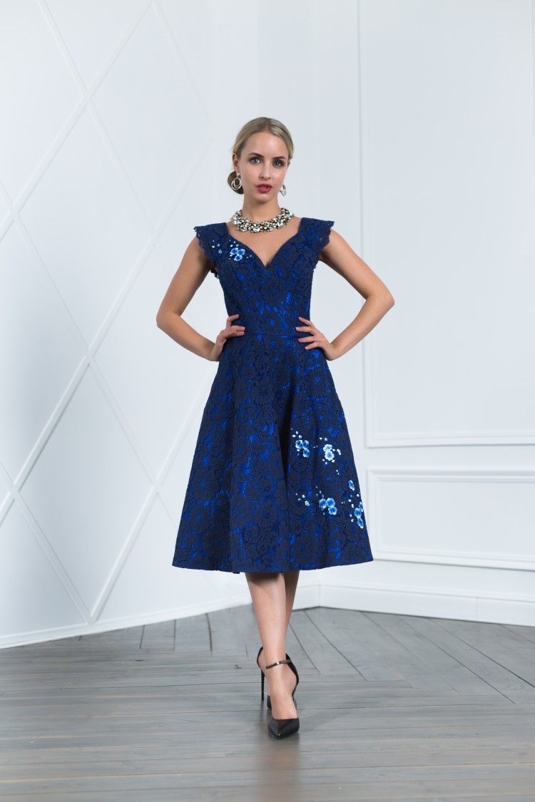 Кружевное коктейльное платье миди, синий