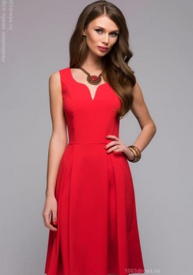 Красное платье длины мини без рукавов с декольте